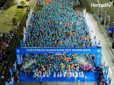 Herbalife Việt Nam đồng hành cùng giải chạy VnEpxress Marathon Quy Nhơn với hơn 12.000 người tham gia để khuyến khích lối sống năng động lành mạnh