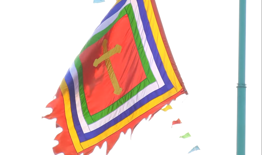 10-co-ngu-sac-trang-tri-trong-ngay-le-tai-giao-xu-quan-phuong-1719386916.png