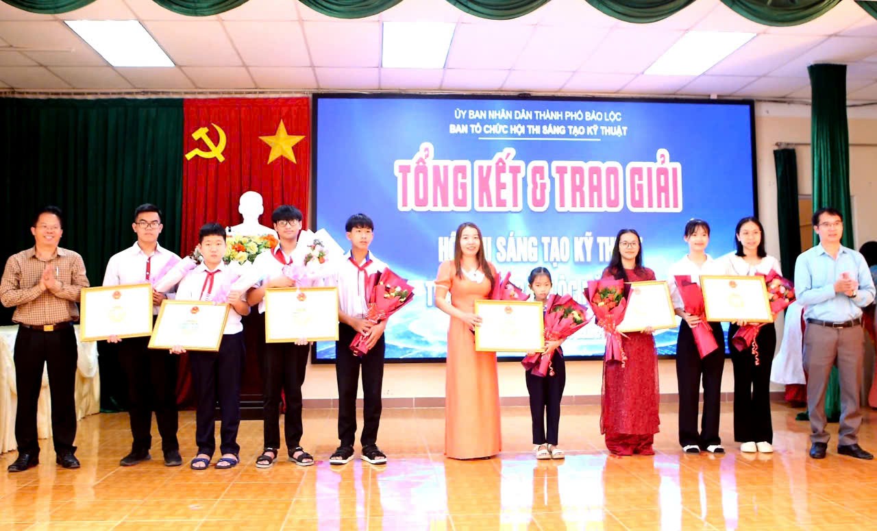 hinh-5-hoi-thi-1747301686.jpg