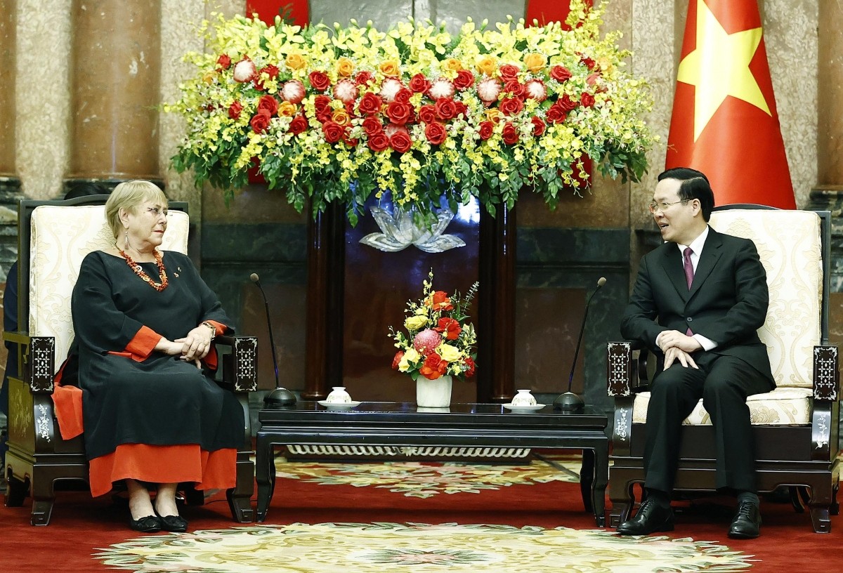 chu-tich-nuoc-vo-van-thuong-danh-gia-cao-tinh-cam-su-quan-tam-dac-biet-cua-ba-michelle-bachelet-trong-viec-vun-dap-cung-co-va-phat-trien-quan-he-truyen-thong-huu-nghi-viet-nam-chile-1679991990.jpg