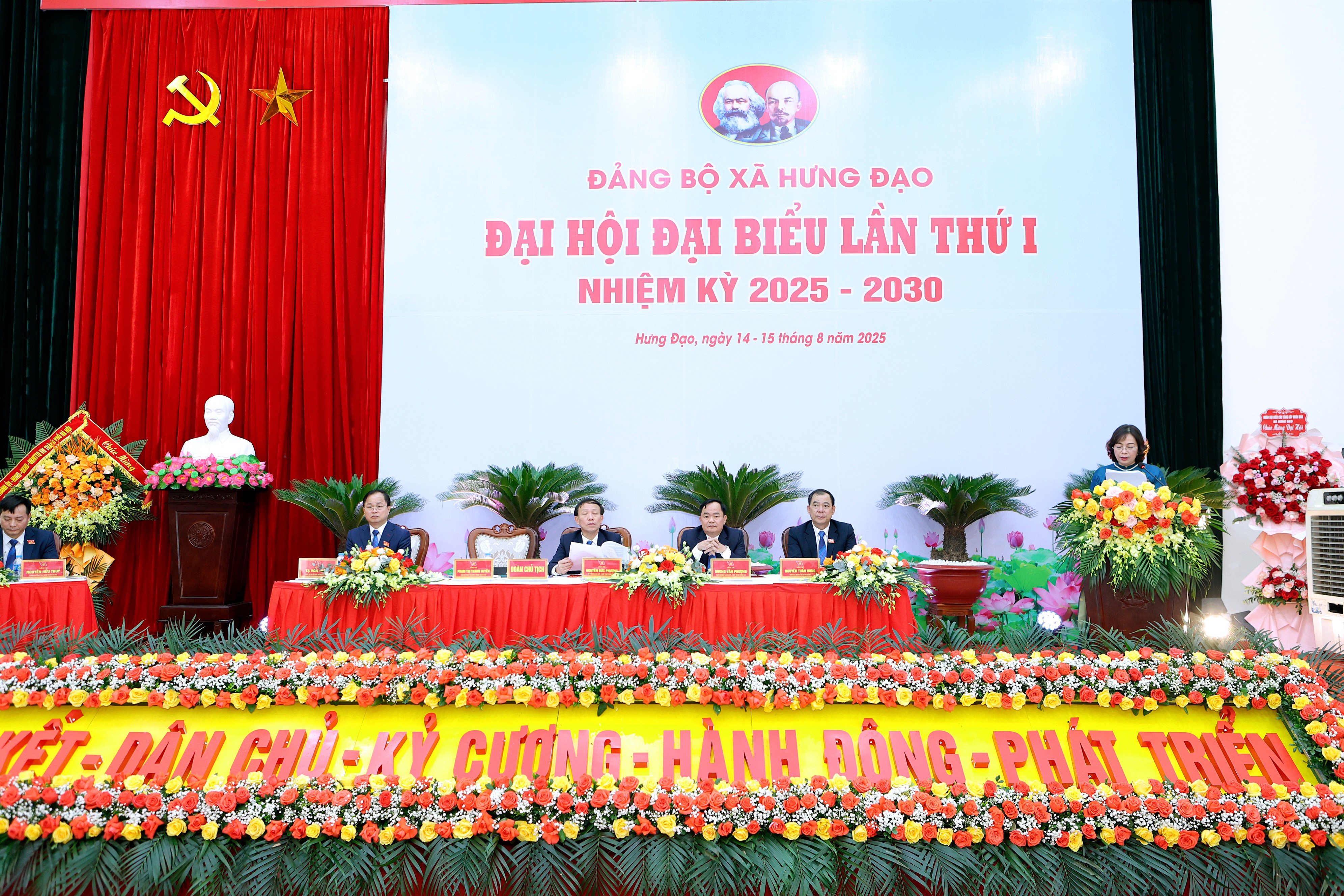 truc9573-1755250176.JPG